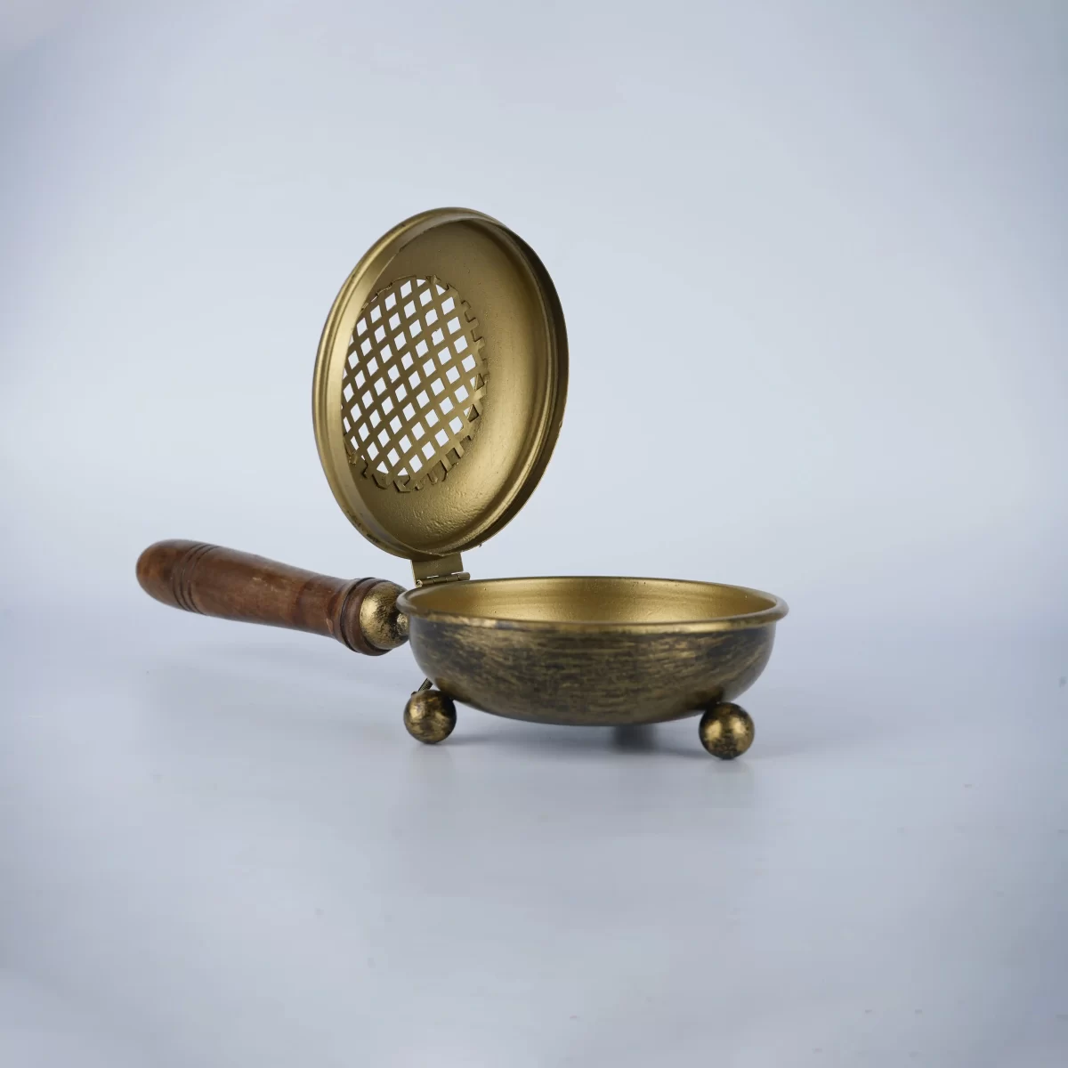 SPIRITUAL SOUL BRASS LOBAN BURNER WITH WOODEN HANDLE