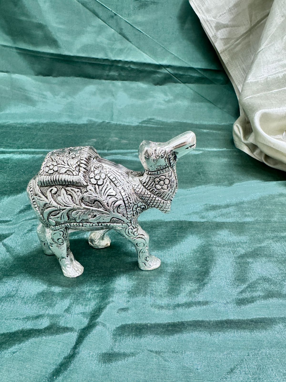 German Silver Camel Figurine Set for Home Décor and Premium Gifting
