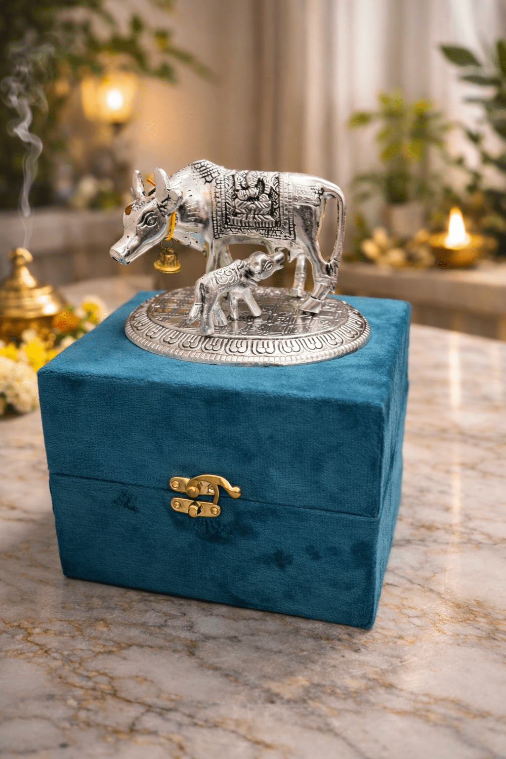 Silver Kamdhenu Cow with Calf Decorative Gift Box 4 Silver Kamdhenu Cow with Calf Decorative Gift Box