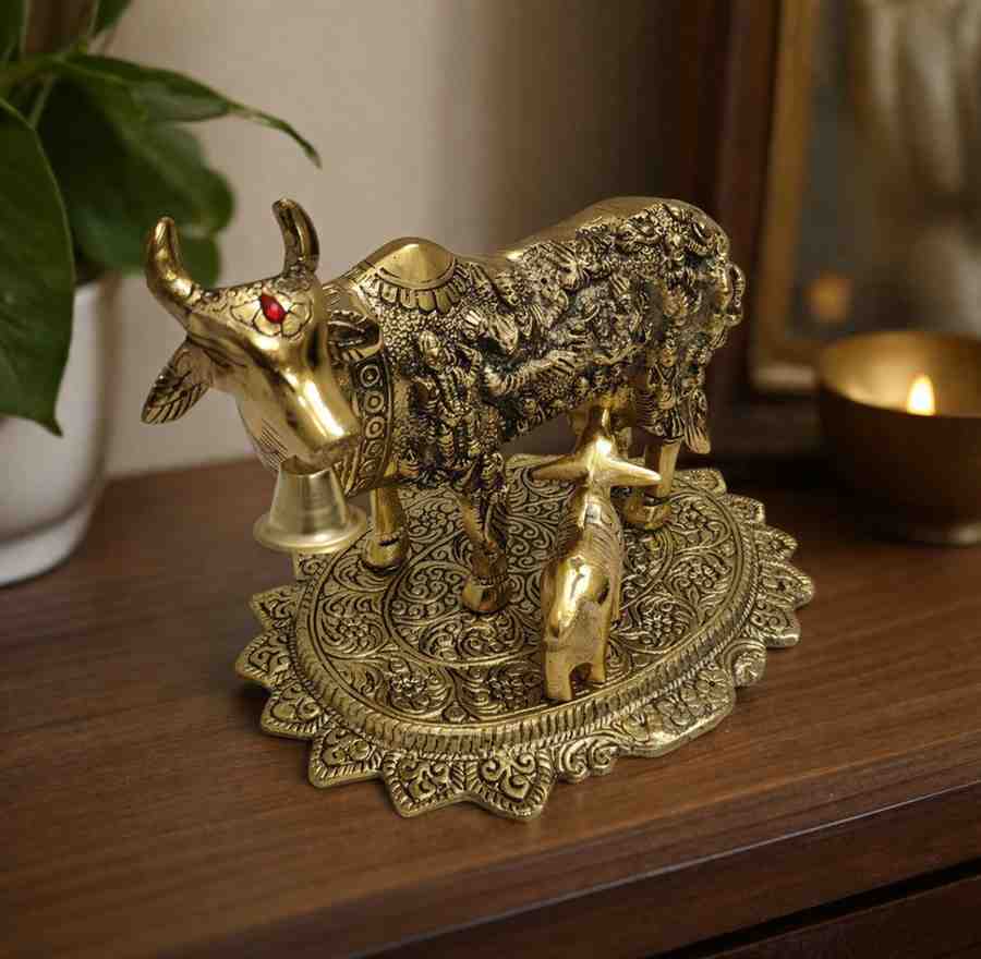 Golden Plated Kamdhenu Cow Idol – Premium Wedding Gift Item in Metal for Luxury Gifting