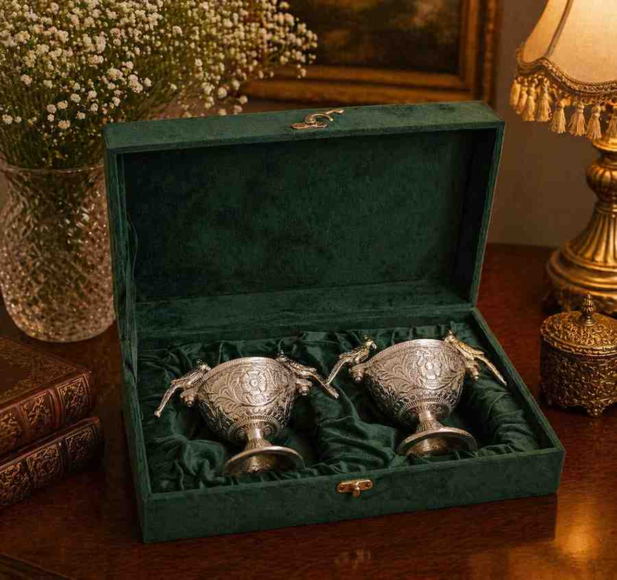 German Silver Parrot Bowl Set – Decorative Serving Bowls (4 Inch, 150g Each, Set of 2) 3 German Silver Parrot Bowl Set – Decorative Serving Bowls (4 Inch, 150g Each, Set of 2)